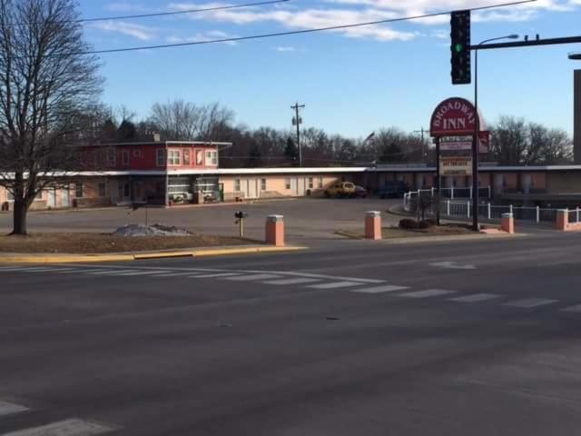 Broadway Inn Yankton Exterior foto